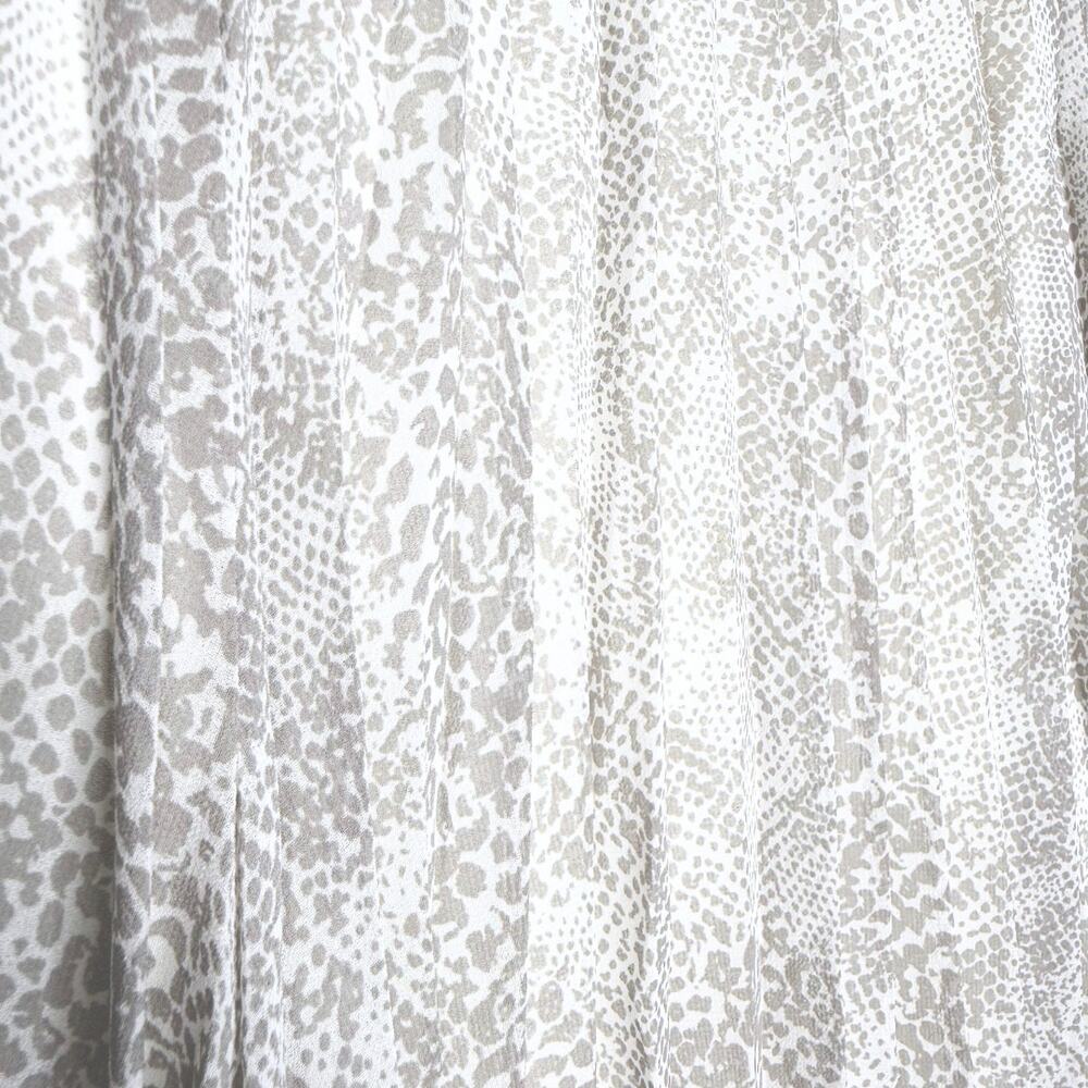 Ann Taylor Pleated Snakeskin Accordion Midi Skirt Size 6P White Gray Office - Picture 4 of 9